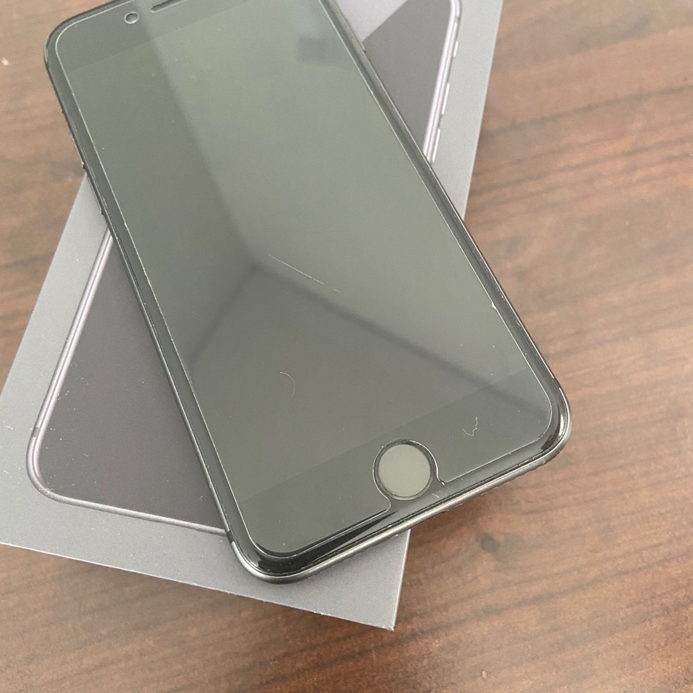iPhone 8